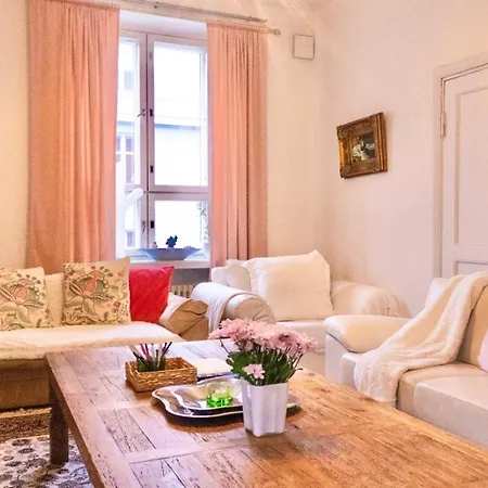 3 Lovely In Center. Apartamento Helsínquia