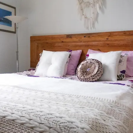 3 Lovely In Center. *