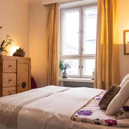 3 Lovely In Center. *