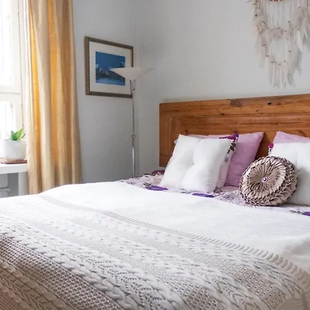 3 Lovely In Center. Appartement