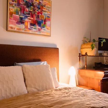 3 Lovely In Center. *