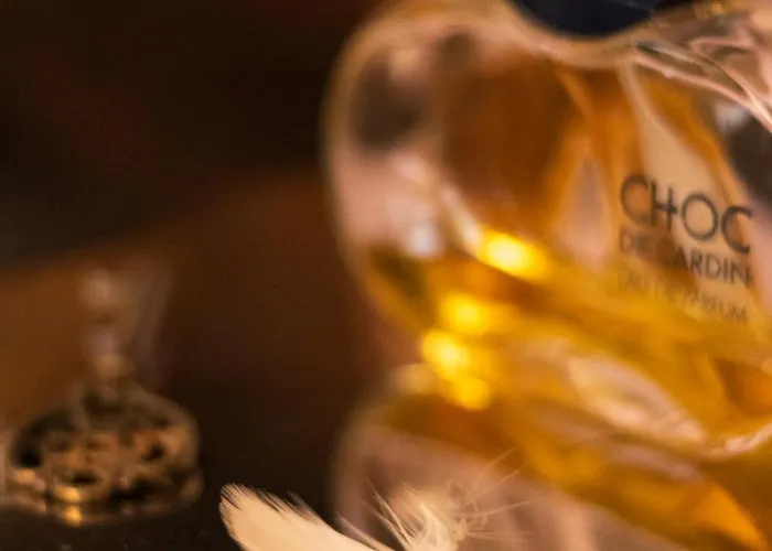 3 Lovely In Center. דירה