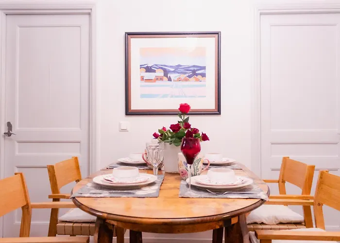 דירה 3 Lovely In Center. *