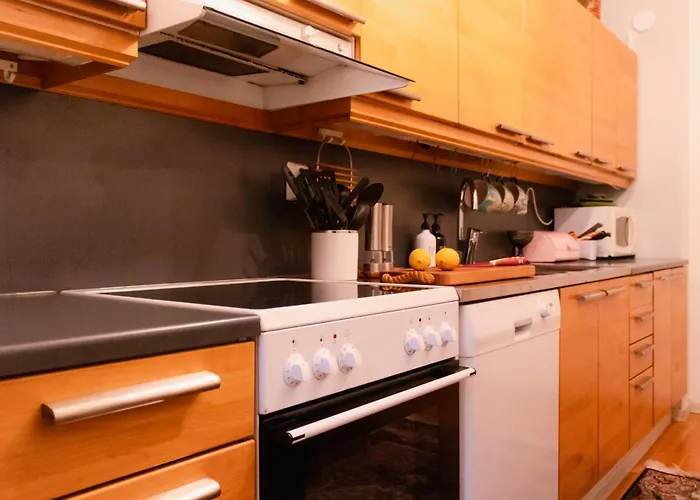 3 Lovely In Center. דירה *