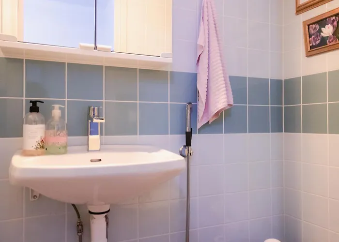 3 Lovely In Center. * הלסינקי