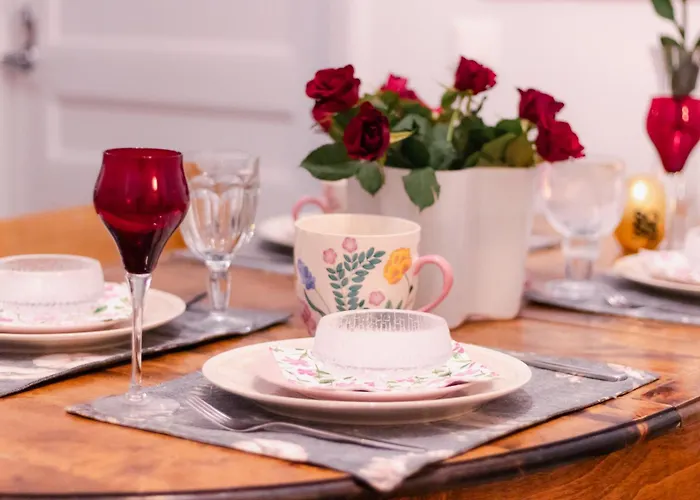 דירה 3 Lovely In Center.