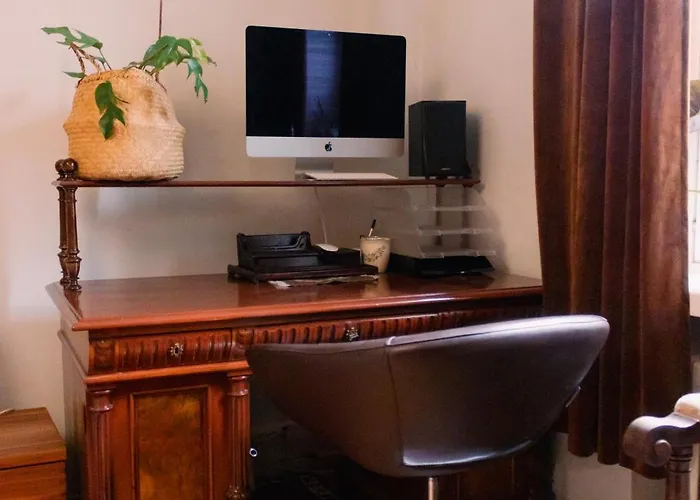 דירה 3 Lovely In Center. *