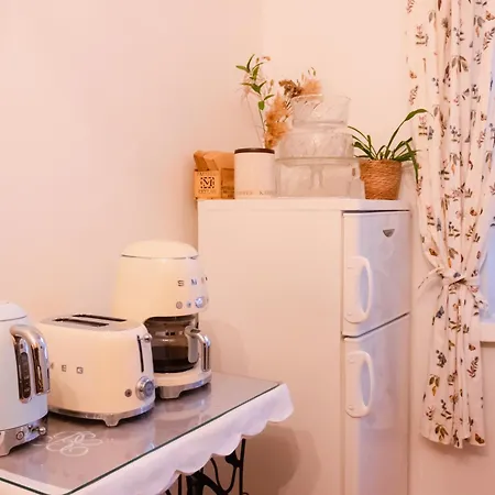 3 Lovely In Center. *