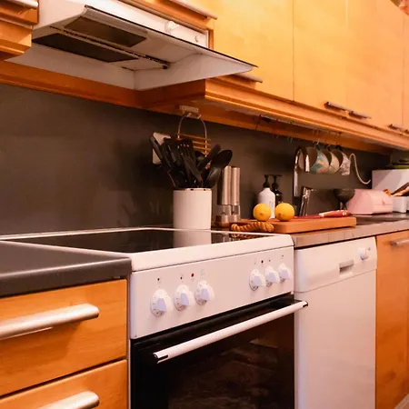 3 Lovely In Center. アパート *