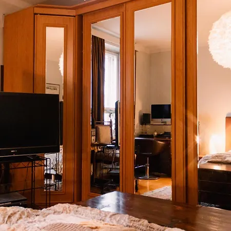 3 Lovely In Center. Apartament *